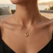 Altın Dudak Figürlü Kolye 3
