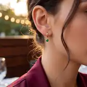 Altın Renkli Taşlı Küpe 2