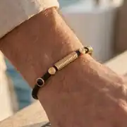 Altın Detaylı Kauçuk Erkek Kelepçe 2