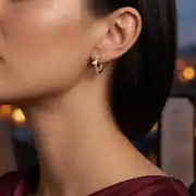 Taş Detaylı Altın Küpe 2
