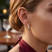 Taş Detaylı Altın Küpe 2