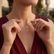 Taş Detaylı Altın Kolye 2