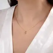 Altın Dudak Figürlü Kolye 2