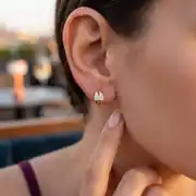 Taş Detaylı Altın Küpe 2