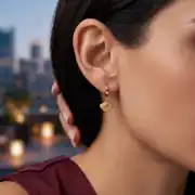 Midye Charmlı Altın Küpe 2