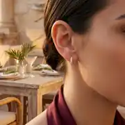 Taşlı Altın Küpe 2
