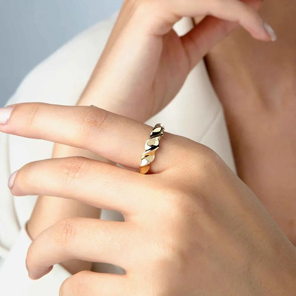 Altın Makarna Yüzük 3