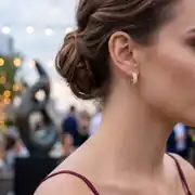 Taş Detaylı Altın Halka Küpe 2