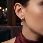 Altın Taş Detaylı Küpe 2